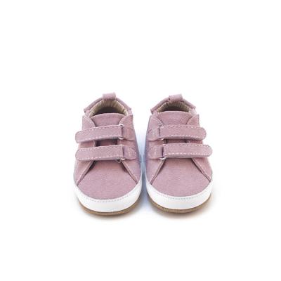 China Baby Boy Girls Flat Boots Leather Trim Soft Sole Prewalker Shoes Kids Casual Sneakers for sale