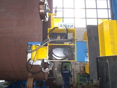 China Electric Welding Column And Boom Manipulator With Motor Drivev Ertical And Horizontal Movement for sale