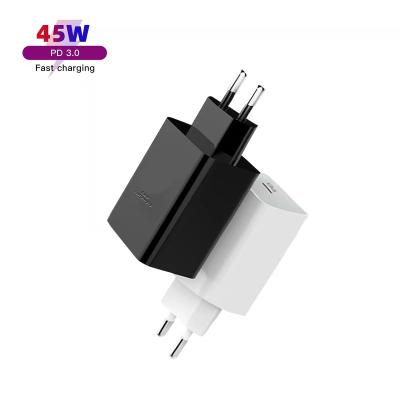 China Super Fast Mobile Phone 45W USB Smart Mobile Phone Charger Power Adapter Travel Charger Palladium 3.0 Charger for sale