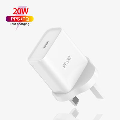 China High Quality 20W Mobile Phone PD Fast Charger USB Charger Power Adapter Travel Charger UK Plug for sale