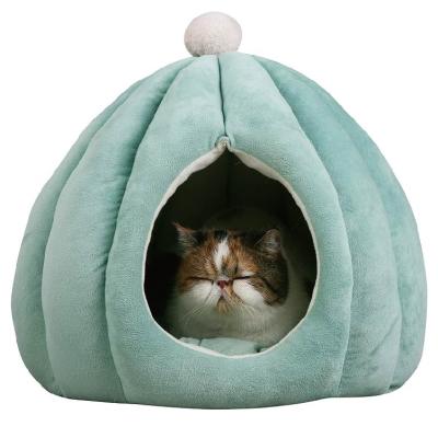 China Breathable High Quality Soft Warm Soft Pet Supplies And Moisture Proof Pet Beds For Dogs And Cats Fluffy Pet Bed for sale