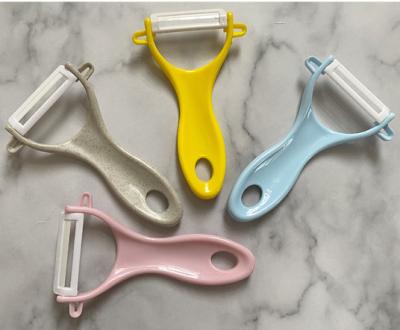 China Sustainable Plastic Handle Ceramic Fruit Vegetable Potato Peeler Peeler Fruit Vegetable Tools for sale