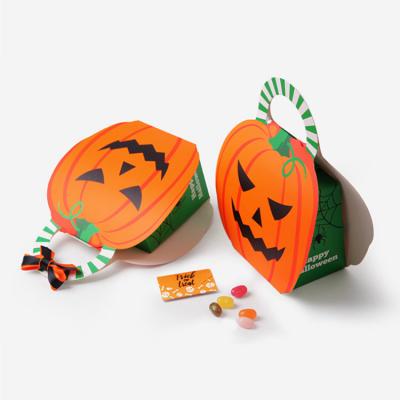 China Recyclable Unique Design Offset Printing Paper Halloween Candy Gift Packing Box With Handle for sale