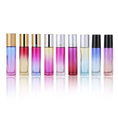 China Personal Care 10ml Gradient Perfume Roll On Bottles With Bamboo Caps for sale