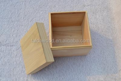 China SIMPLE PINE WOOD KEEPSAKE KEEPSAKES FROM China BOX CRAFT (WITHOUT HANDLES) for sale