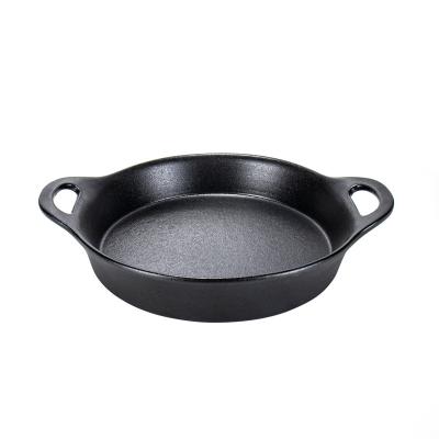 China Viable custom design wholesale nordic round bakeware non stick black baking tray with handle for sale