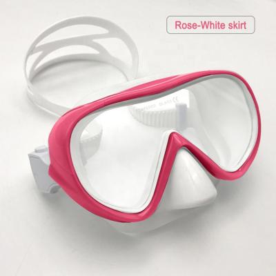 China New design silicone waterproof and anti-fog tempered glass freediving mask for snorkeling for sale