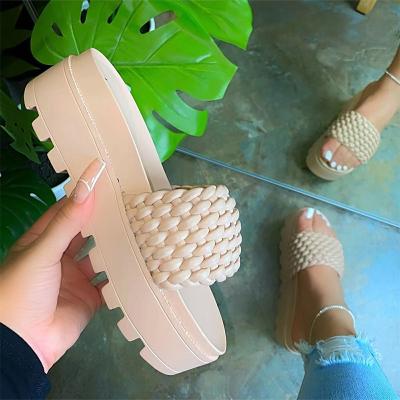 China Fashion Trend Summe Platform Slipper Comfort Sports Shoes PlatformWeave Printed Shoes Women Net Surface Knit Appearance Fashion Slipper for sale