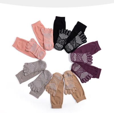 China Cotton Fall and winter Indoor Professional Anti Slip four seasons five toes women Yoga socks for sale