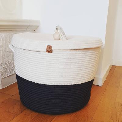 China Sustainable Wholesale Custom Fashion Large Storage Basket With Lid Cotton Rope Woven Laundry Basket for sale