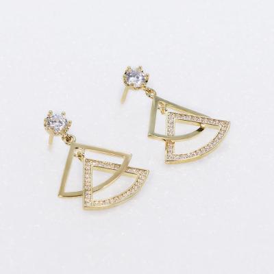 China CLASSIC Xinlongten 18K Gold Earrings, Big Diamond Stud Earring, 18K Gold Fashion Earrings For Women for sale