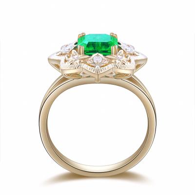 China CLASSIC Flower Shape Green Emerald Fantasy Jewelry Ring White Gold for sale