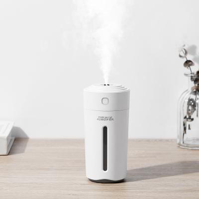 China Car 800mAh Rechargeable Mist Diffuser Ultrasonic Aroma Oil Diffuser Humidifier for sale