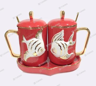 China Viable Bone China Birds Painting Artist 2 Pcs Ceramic Coffee Mug Set With Lid And Saucer for sale