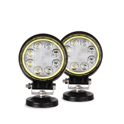 China Automobile/Motorcycle/Forkl 2022 Super Bright Vehicle/Truck/Light Vessel Drive Round Led Truck Offroad Spotlight High Power 1600Lm for sale