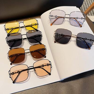 China Gafas-De-Sol Luxury Women CSI Horsebit Eyewear Metal 2022 Chic Square Brand Design Sun Glasses Vintage Sun Glasses Retro Fashion Sunglasses NEW Trendy for sale