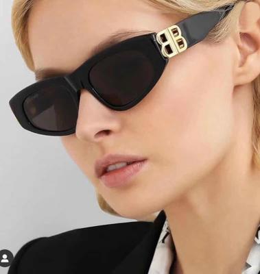 China Fashion Sunglasses 2022 NEW Wholesale Women Trend Square Sun Shade Sunglasses For Women Men for sale