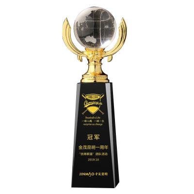 China Basketball football trophy game mvp personal prize custom metal trophy ball engraving crystal trophy for sale