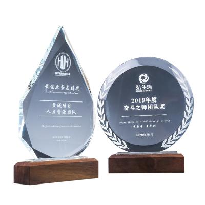 China Customized new beech wood base blank crystal glass award plaque trophy souvenir gift for sale