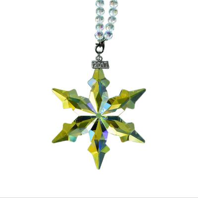 China 2021 new fancy crystal snowflake diamond pendant Christmas snow car decoration car hanging ornaments for sale