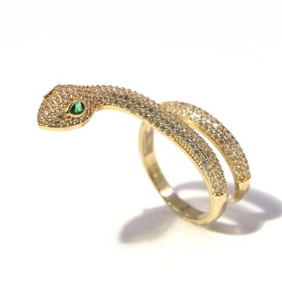 China FASHIONABLE personalized exaggerated ring animal crystal gold plated snake jewelry green eyes ring for sale