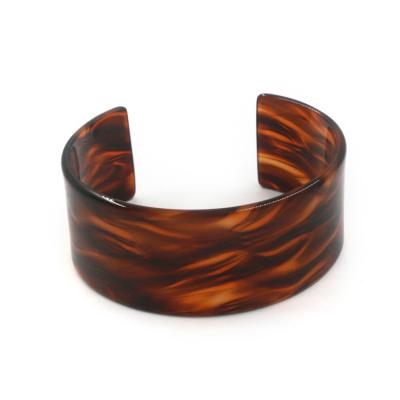 China 2020 Popular Cute Turtle Shell Bracelet Cellulose Acetate Thick Bracelets Slap Bracelet For Women for sale