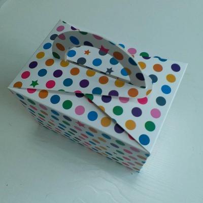 China 2021 STOCK Colored Paperboard Handmade Cake Candy Cookies Packaging Paper Box For Bakery for sale