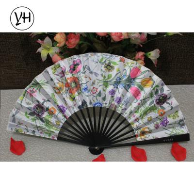 China Europe Beautiful And Cucci Fabric Bamboo Hand Fan for sale