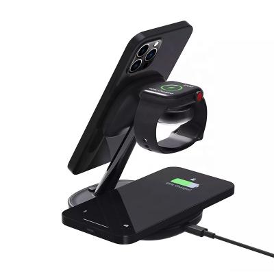 China Mobile Phone 4 in 1 Wireless Chargers Stand Fast Charging Portable Wireless Charger 15w For Iphone Airpod Watch for sale