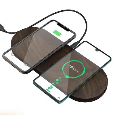 China Mobile Phone New Arrivals 10W Fast Charger Radio 2 In 1 Wireless Charger Natural Wood For Mobile Phones for sale