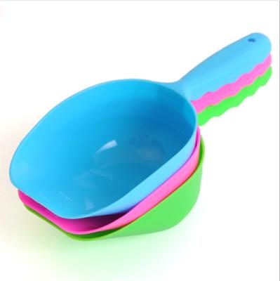 China Stored Dog Food Spoon Thickened Large Cat Litter Shovel Plastic Cat Litter Shovel Candy Color Pet Food Scoop for sale