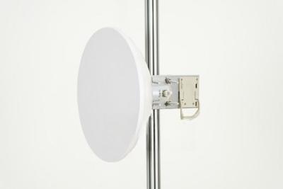 China 5.8G MIMO Antenna parabólica 24x2dbi Polarização dupla à venda