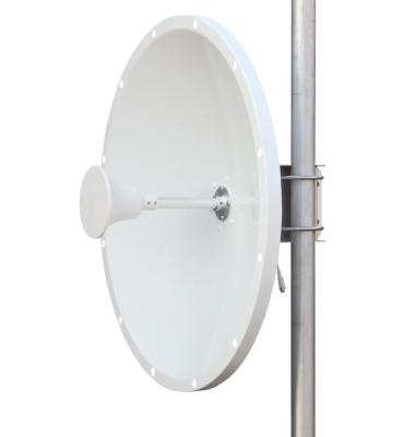 Chine Antenne à micro-ondes à 5 GHz pour la transmission de signaux extérieurs de point à point 30 dBi Gain Conception compacte à vendre