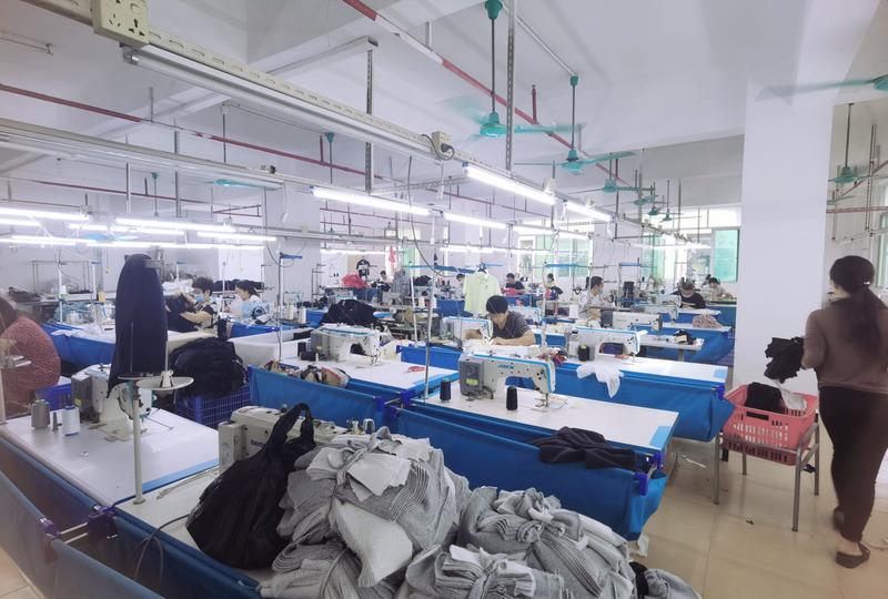 Verified China supplier - Shenzhen Yipin Fengshang Clothing Co., Ltd.