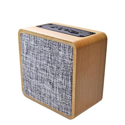 China No Wooden Speaker Cloth Q4 Mini Portable Wireless Speaker Stereo Sound Hot Selling With Low Price for sale