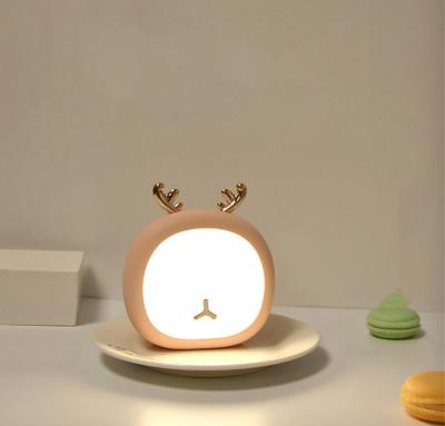 China Cute Animal Bunny Creative USB Deer Table Lamp Cartoon Eye Protection Bedroom Bedside LED Table Lamp Cute Animal Bunny Night Light for sale