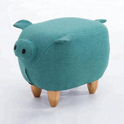 China Eco-friendly Pig Shoes Changing Scoop Chair Foot Stool Stool Animal Shaped Shoe Fitting Stool for sale