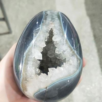 China Modern Europe agate sculpture dinosaur cave egg display agate in natural calcite crystal druzy round cave for sale