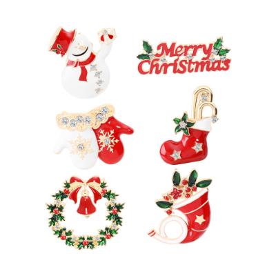 China 2021 New Arrival Fashion Design Christmas Tree Elk Merry Christmas Alloy Brooch Pin Metal Safety Pin Christmas Tree Decoration for sale