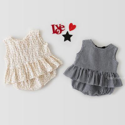 China New 2022 summer infant baby grid breathable sleeveless triangle shorts suit clothing sets children girl suit clothes for sale