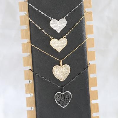 China CLASSIC Heart Shaped Rhinestone Inlaid Pendant Necklace Pendant 2021 Fashion Trend Necklace for sale