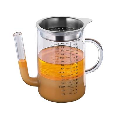 China Fat Glass 4 Cup Microwavable Gravy Separator Jug With Stainless Steel Strainer for sale