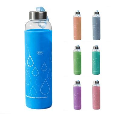 China 550ml Viable Reusable Leak Proof Glass Water Bottle With Non-slip Silicone Sleeve And Stainless Steel Lid for sale