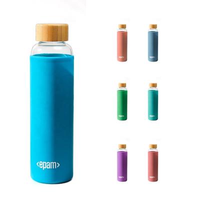 China 550ml Borosilicate Glass Sustainable Water Bottle With Bamboo Lid And Silicone Sleeve BPA Free for sale