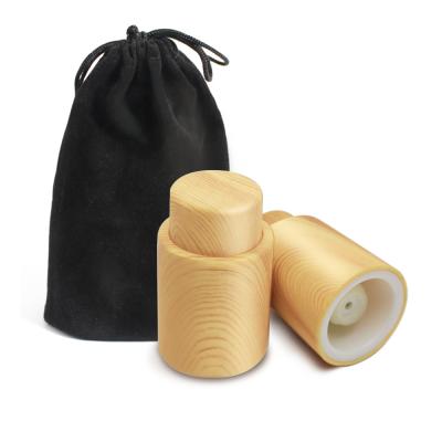 China 2019 Viable Amazon Pilou Bag Package Push Type 2pcs Wooden Pattern Vacuum Wine Bottle Stopper Beer Preservative Saver Taste Plastic Cork for sale