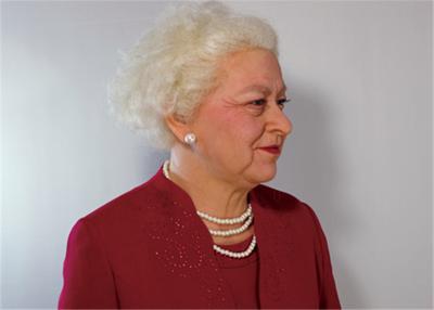 China Realistic Wax Figures Of Queen Britain  , custom wax figure Life Size for sale