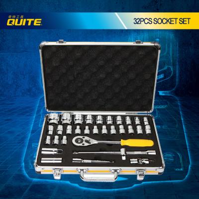 China 32PCS Chrome Vanadium Socket Set 32 ​​Pcs Sockets Set Ratchet Wrench Tool Kit For Car Repair Tool Kit for sale