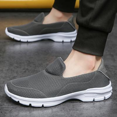 China Breathable Men Shoes Fashion Fabric Knitting Running Sneakers Super Lightweight Breathable Jogging Casual Shoes for sale