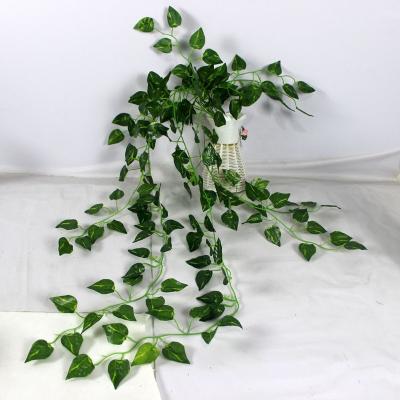 China Minimalist Hanging Vine Leaves Decor Wedding Home Decoration Cheap Garland Fake Expanding Artificial Ivy Privacy Fence for sale