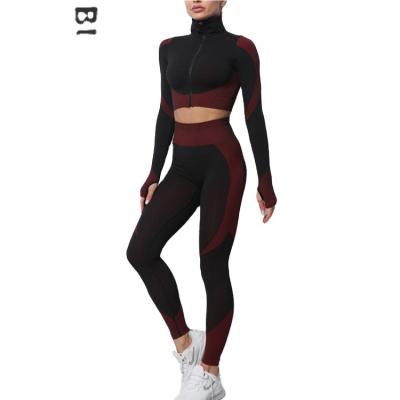 China Seamless Hot Selling Hip Yoga Suit Fitness Outdoor Exercise Knitting Lifting Two-piece Suit for sale